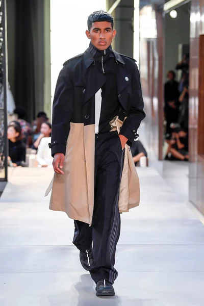Look 120